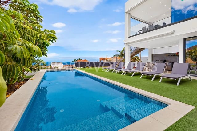 4 Zimmer Villa zu verkaufen in El Madroñal, Adeje mit Pool - 1.795.000 € (Ref: 10062655)