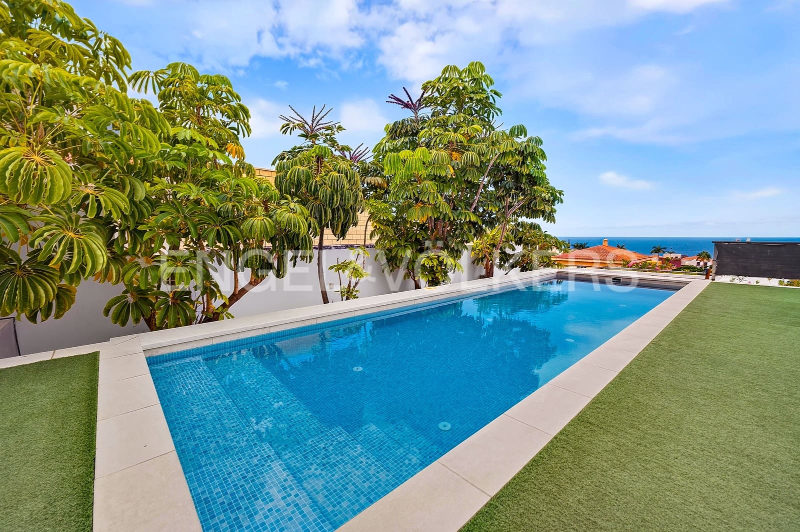 4 Zimmer Villa zu verkaufen in El Madronal mit Pool - 1.795.000 € (Ref: 10062655)