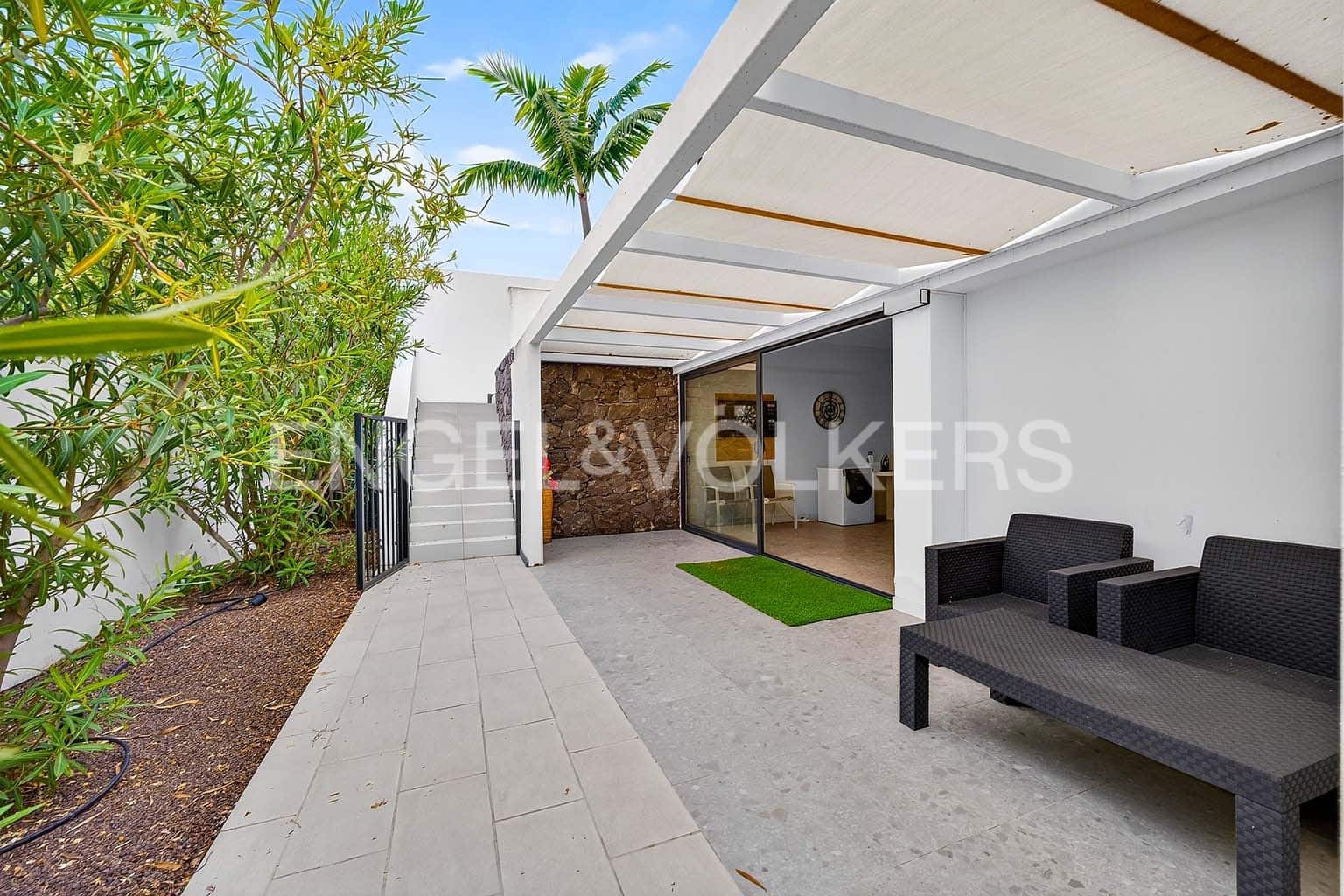 4 bedroom Villa for sale in El Madronal with pool - € 1,795,000 (Ref: 10062655)