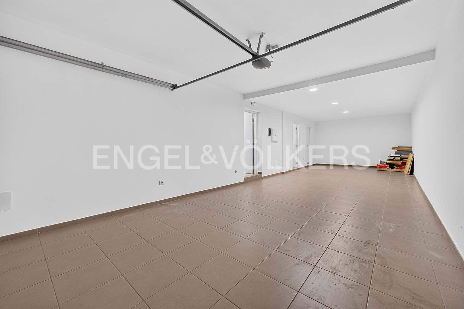 4 slaapkamer Appartement te koop in Costa Adeje met zwembad garage - € 1.490.000 (Ref: 10065382)