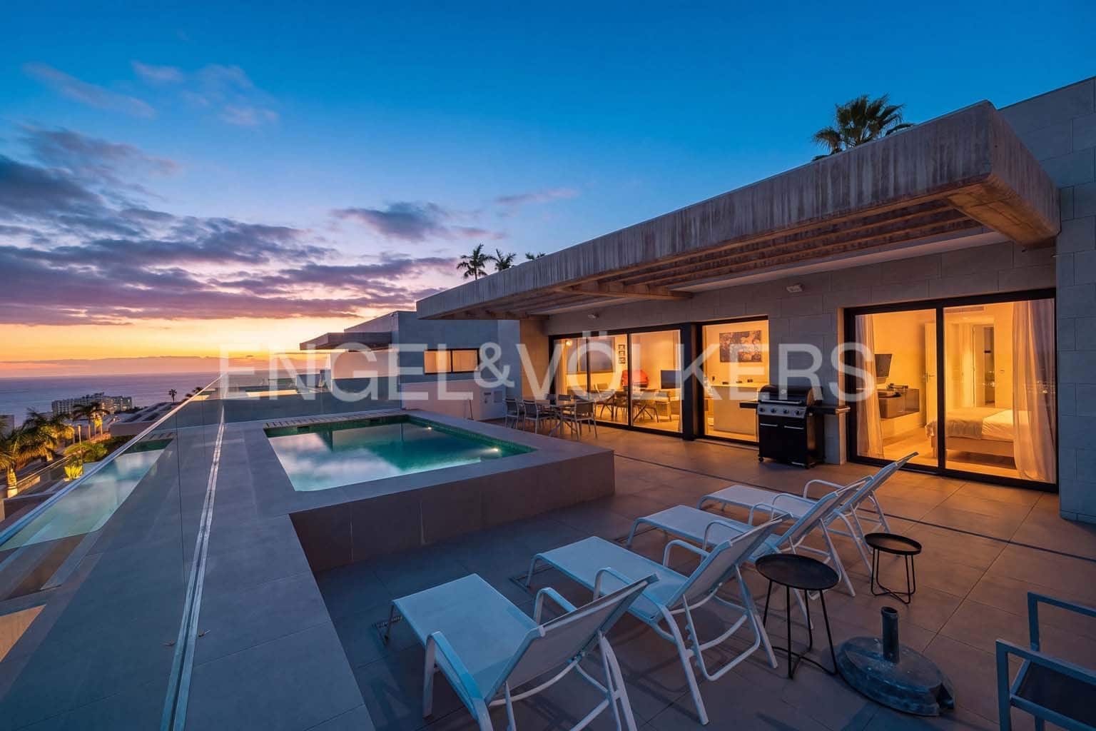 4 slaapkamer Appartement te koop in Costa Adeje met zwembad garage - € 1.490.000 (Ref: 10065382)