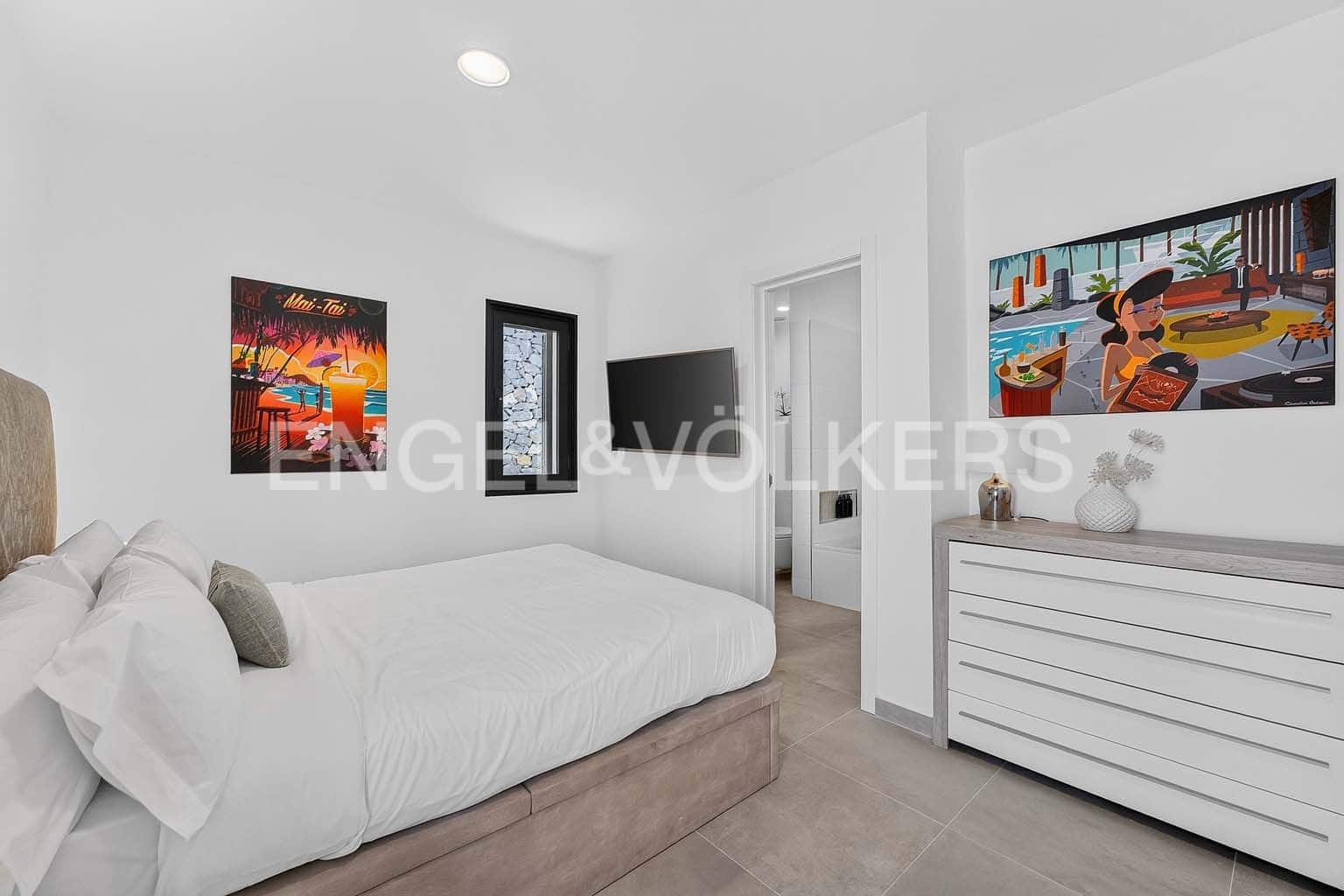 4 slaapkamer Appartement te koop in Costa Adeje met zwembad garage - € 1.490.000 (Ref: 10065382)