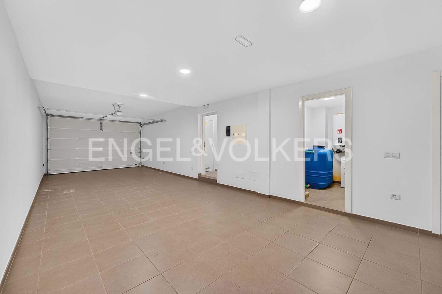 4 slaapkamer Appartement te koop in Costa Adeje met zwembad garage - € 1.490.000 (Ref: 10065382)