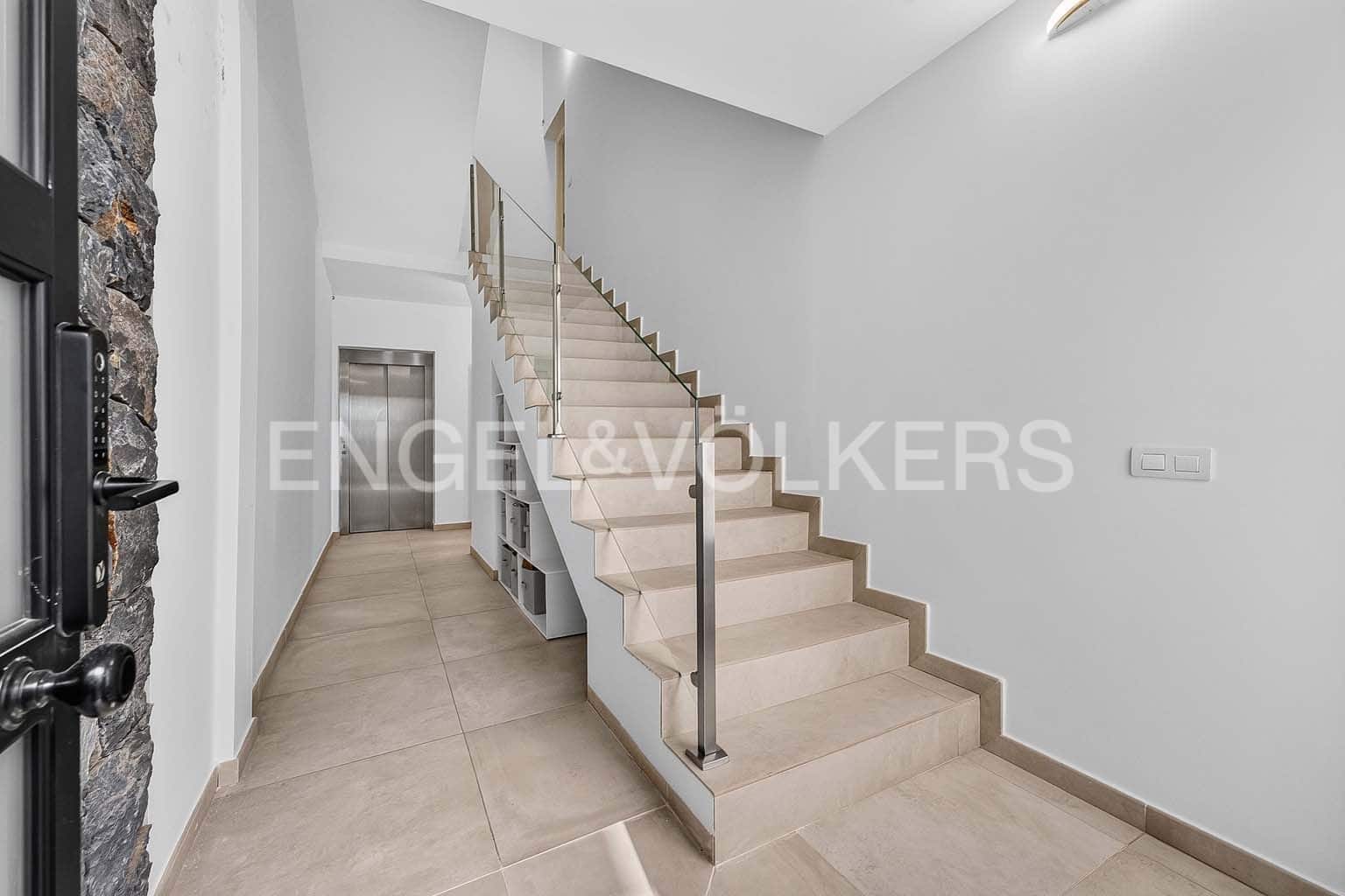 4 slaapkamer Appartement te koop in Costa Adeje met zwembad garage - € 1.490.000 (Ref: 10065382)