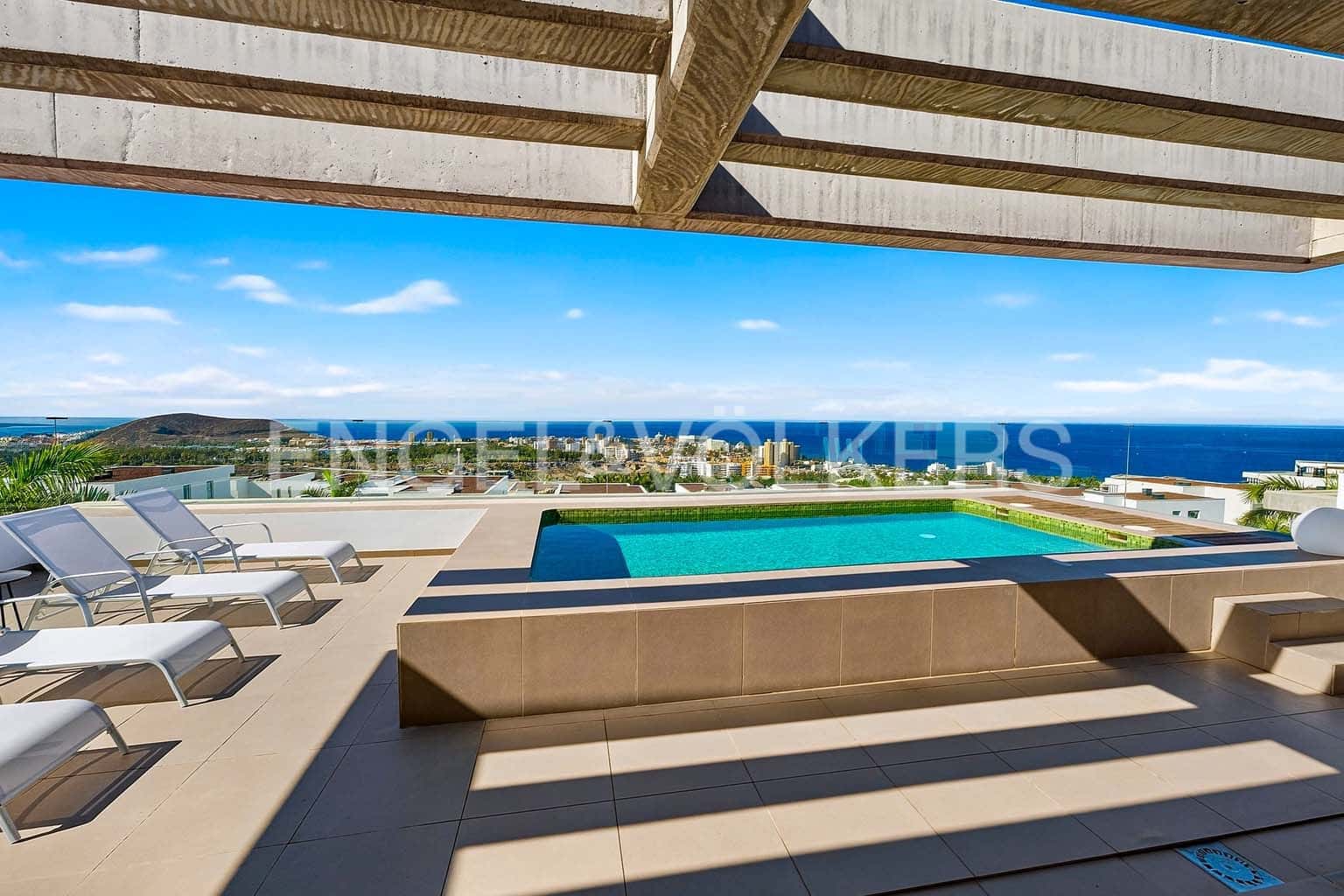4 slaapkamer Appartement te koop in Costa Adeje met zwembad garage - € 1.490.000 (Ref: 10065382)
