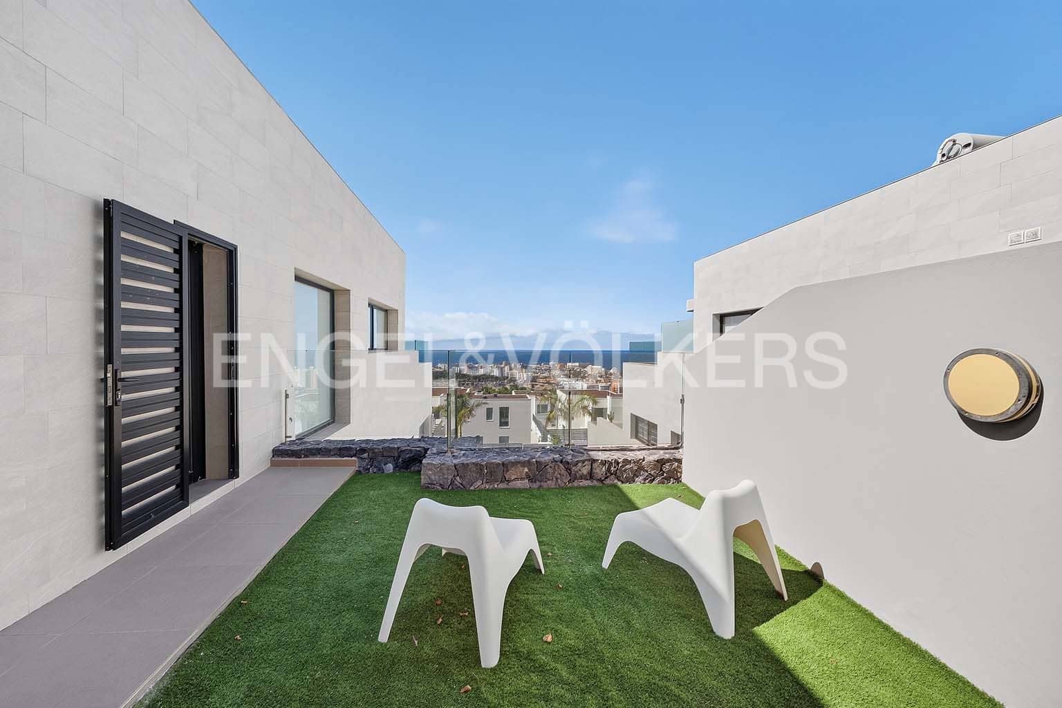 4 slaapkamer Appartement te koop in Costa Adeje met zwembad garage - € 1.490.000 (Ref: 10065382)