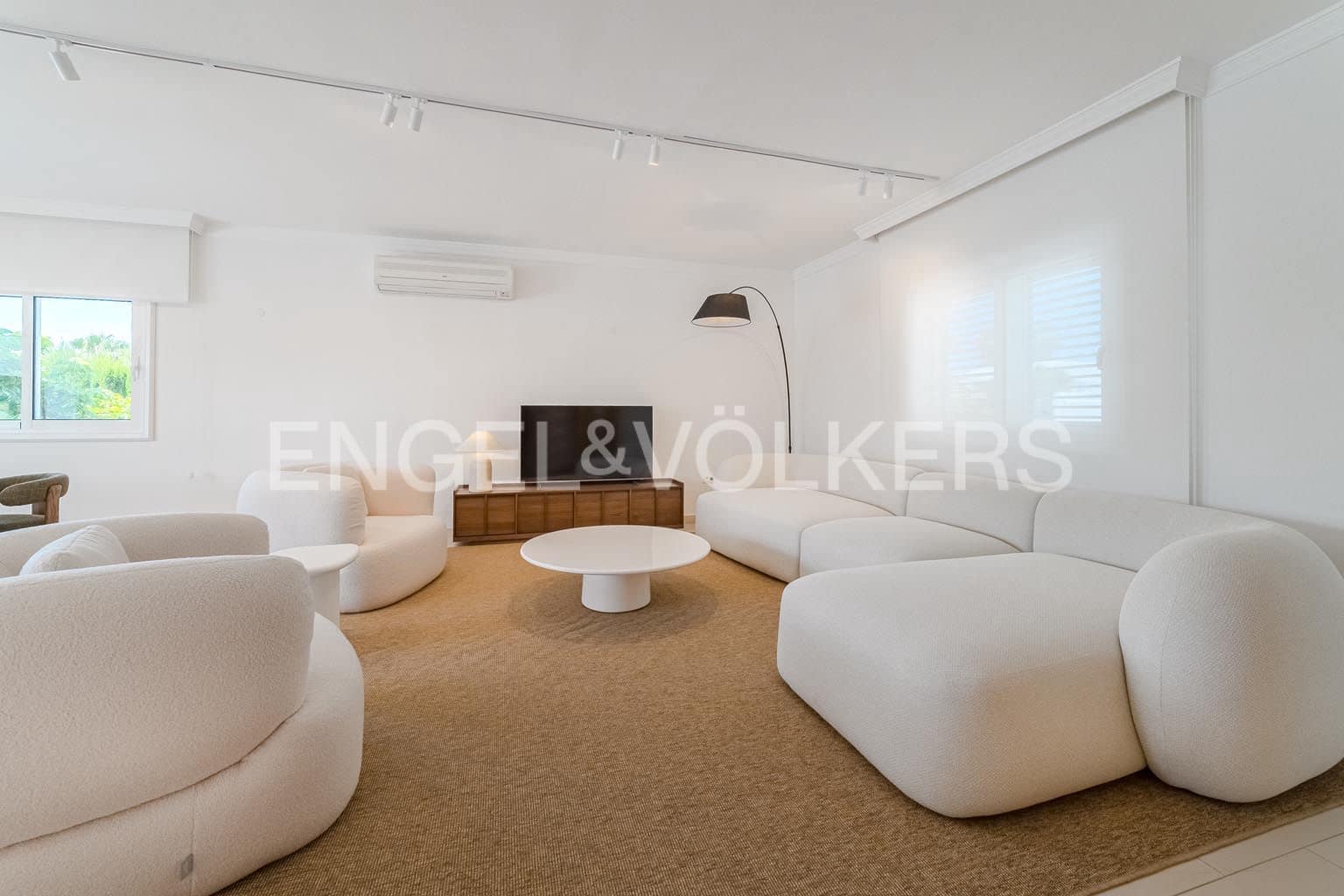 5 soverom Villa til salgs i Costa Adeje med svømmebasseng garasje - € 3 300 000 (Ref: 10078990)