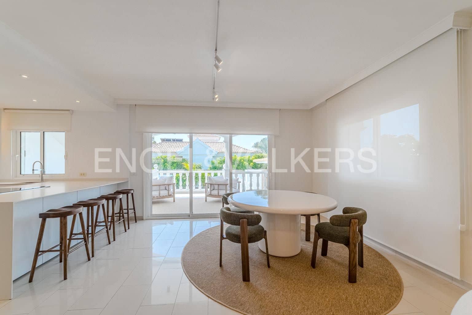 5 soverom Villa til salgs i Costa Adeje med svømmebasseng garasje - € 3 300 000 (Ref: 10078990)