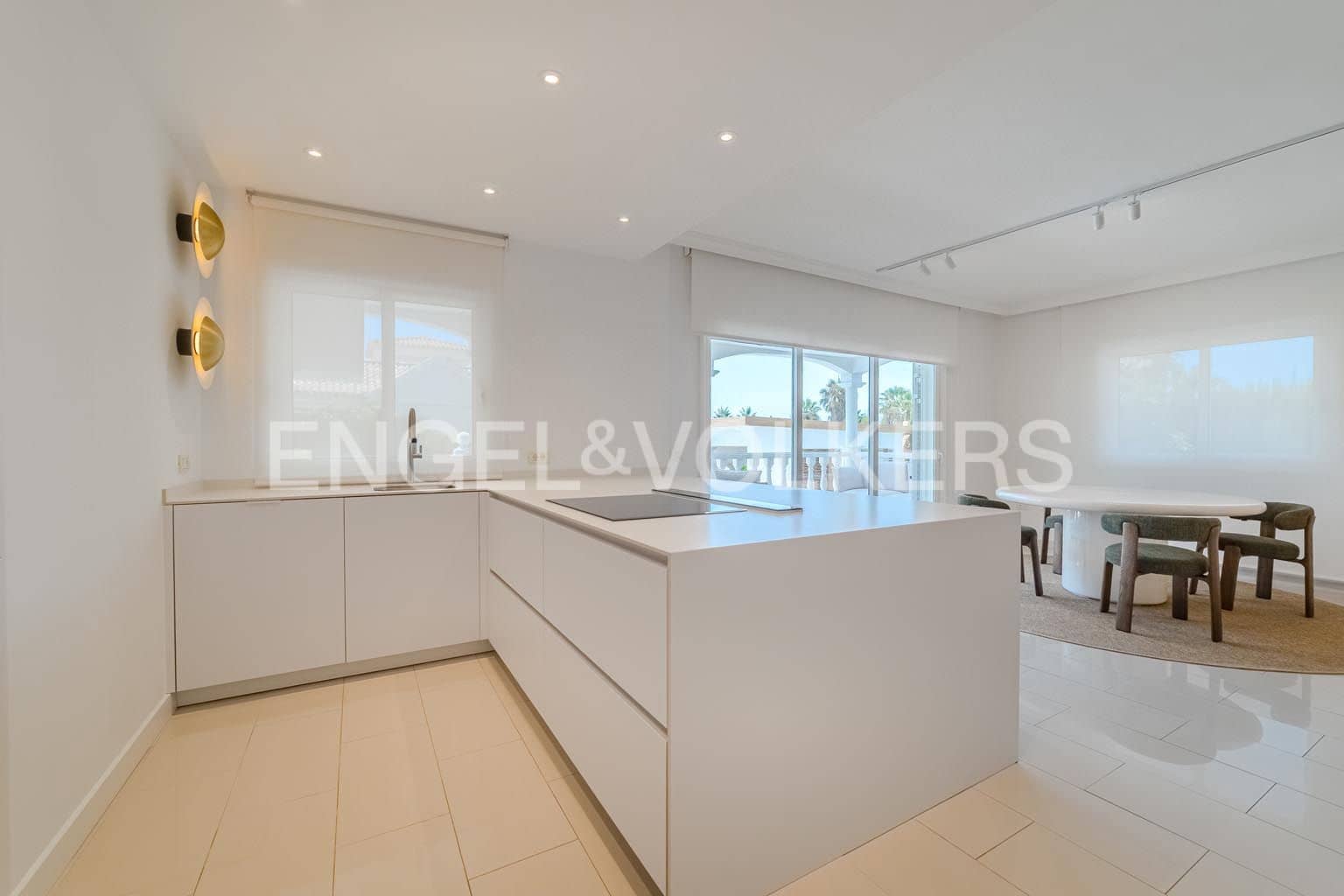 5 soverom Villa til salgs i Costa Adeje med svømmebasseng garasje - € 3 300 000 (Ref: 10078990)