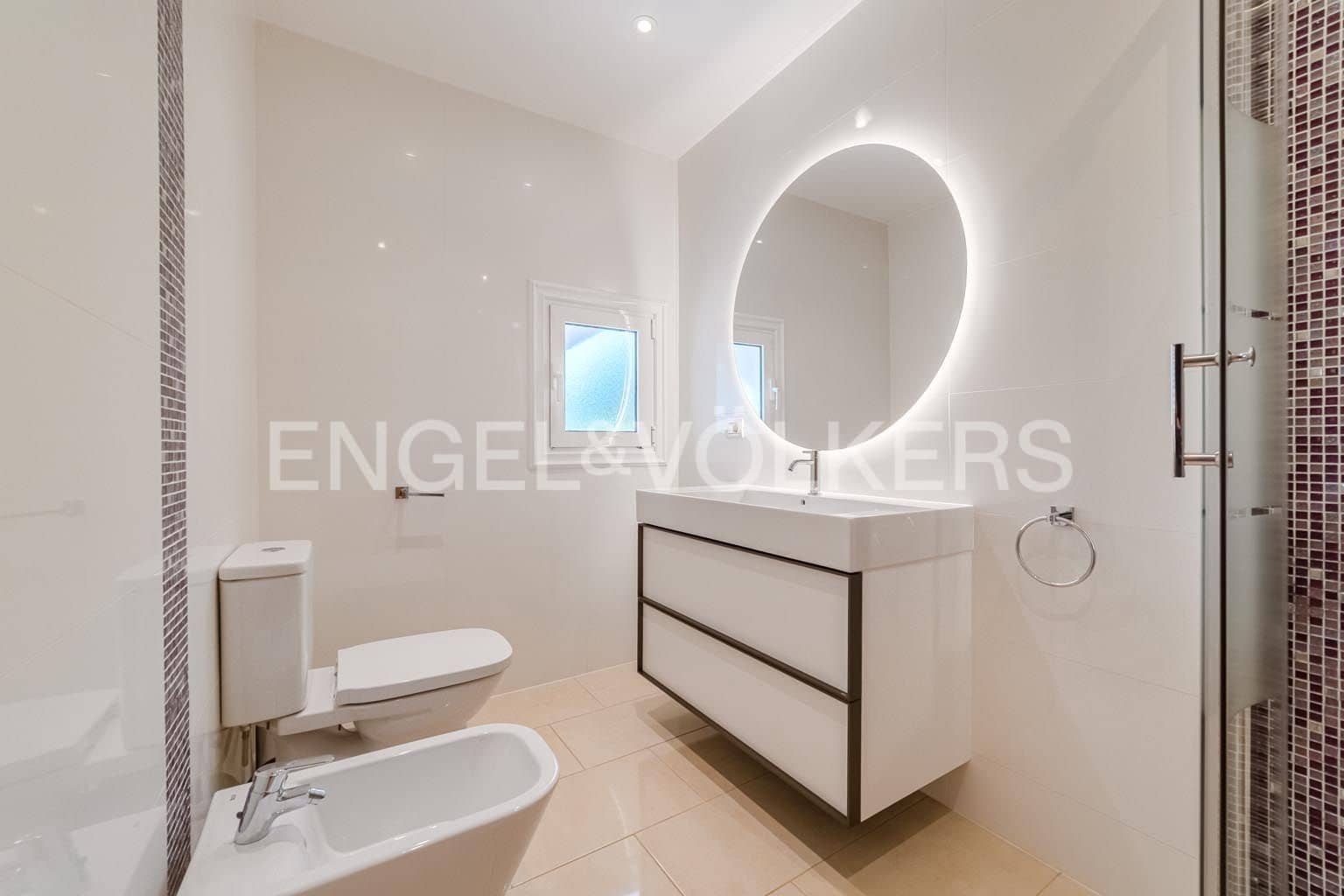 5 soverom Villa til salgs i Costa Adeje med svømmebasseng garasje - € 3 300 000 (Ref: 10078990)