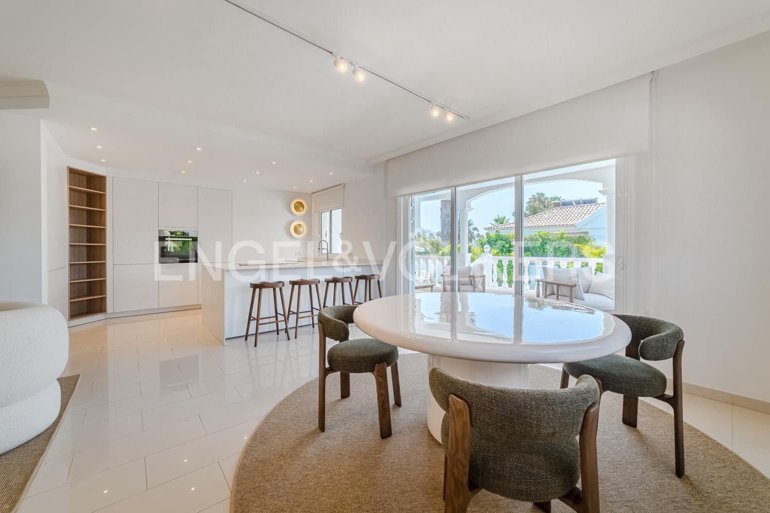 5 soverom Villa til salgs i Costa Adeje med svømmebasseng garasje - € 3 300 000 (Ref: 10078990)