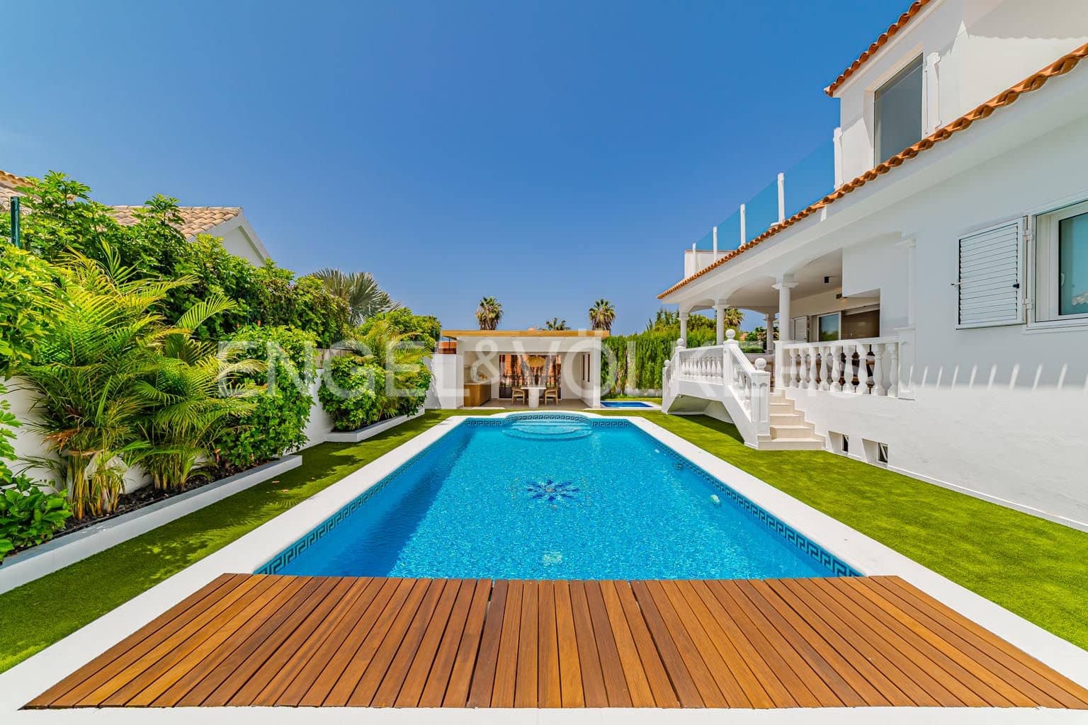 5 soverom Villa til salgs i Costa Adeje med svømmebasseng garasje - € 3 300 000 (Ref: 10078990)