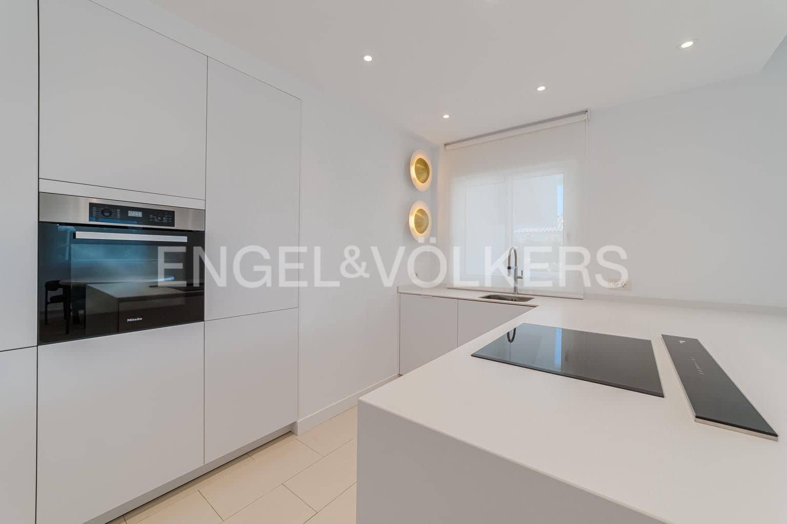5 soverom Villa til salgs i Costa Adeje med svømmebasseng garasje - € 3 300 000 (Ref: 10078990)