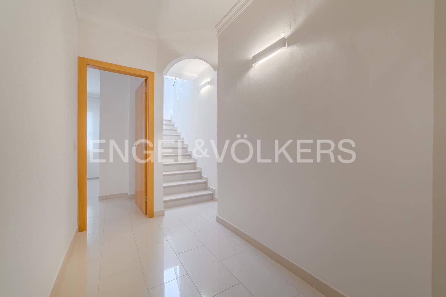 5 soverom Villa til salgs i Costa Adeje med svømmebasseng garasje - € 3 300 000 (Ref: 10078990)