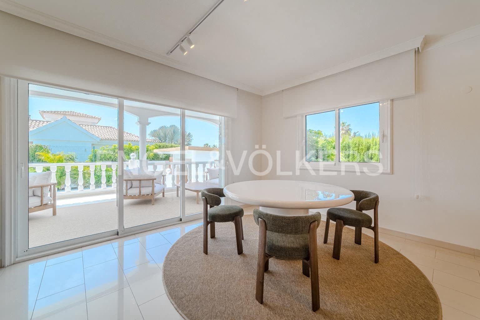 5 soverom Villa til salgs i Costa Adeje med svømmebasseng garasje - € 3 300 000 (Ref: 10078990)