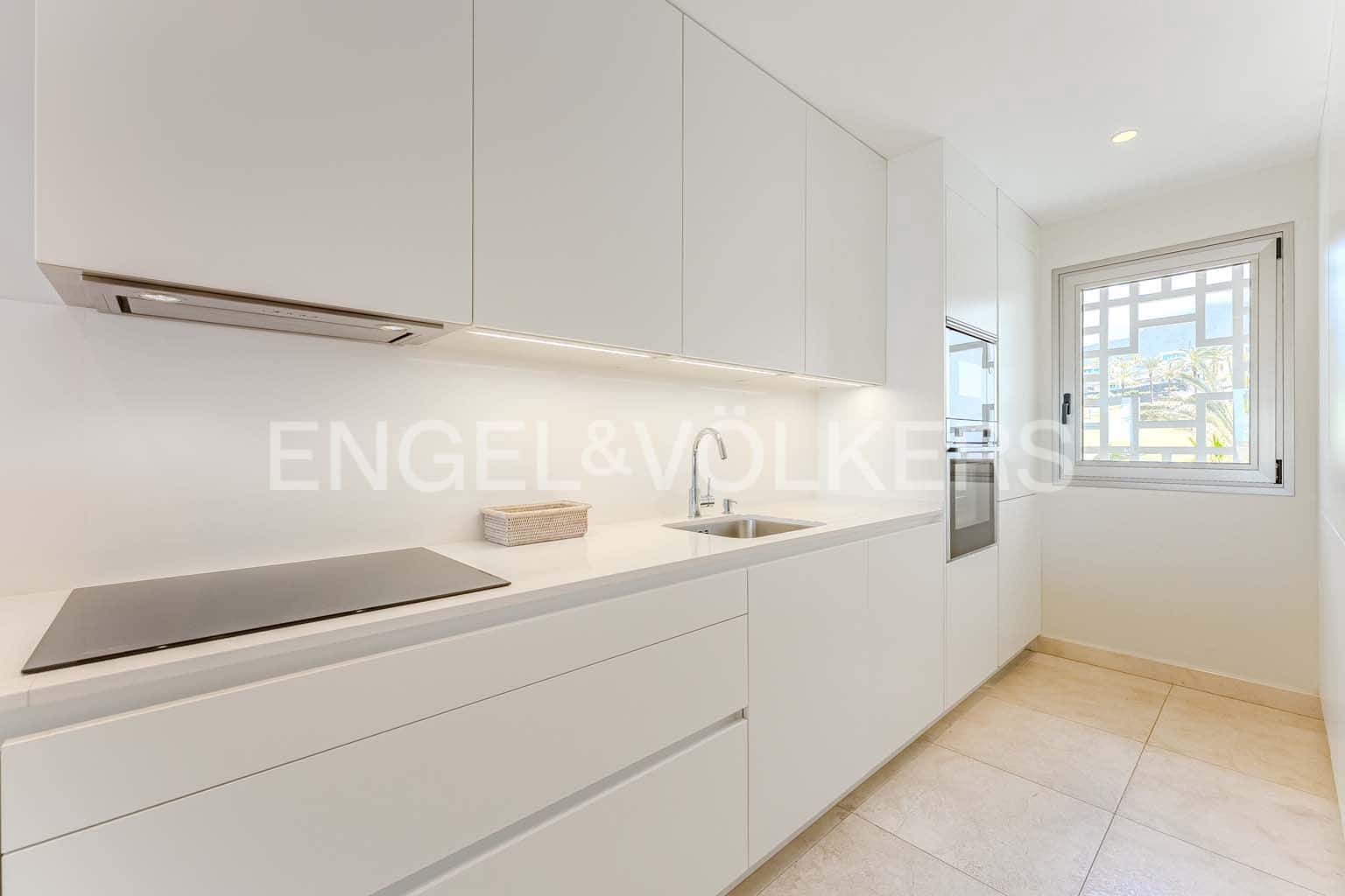 2 camera da letto Appartamento in vendita in Guia de Isora con piscina garage - 690.000 € (Rif: 10095469)