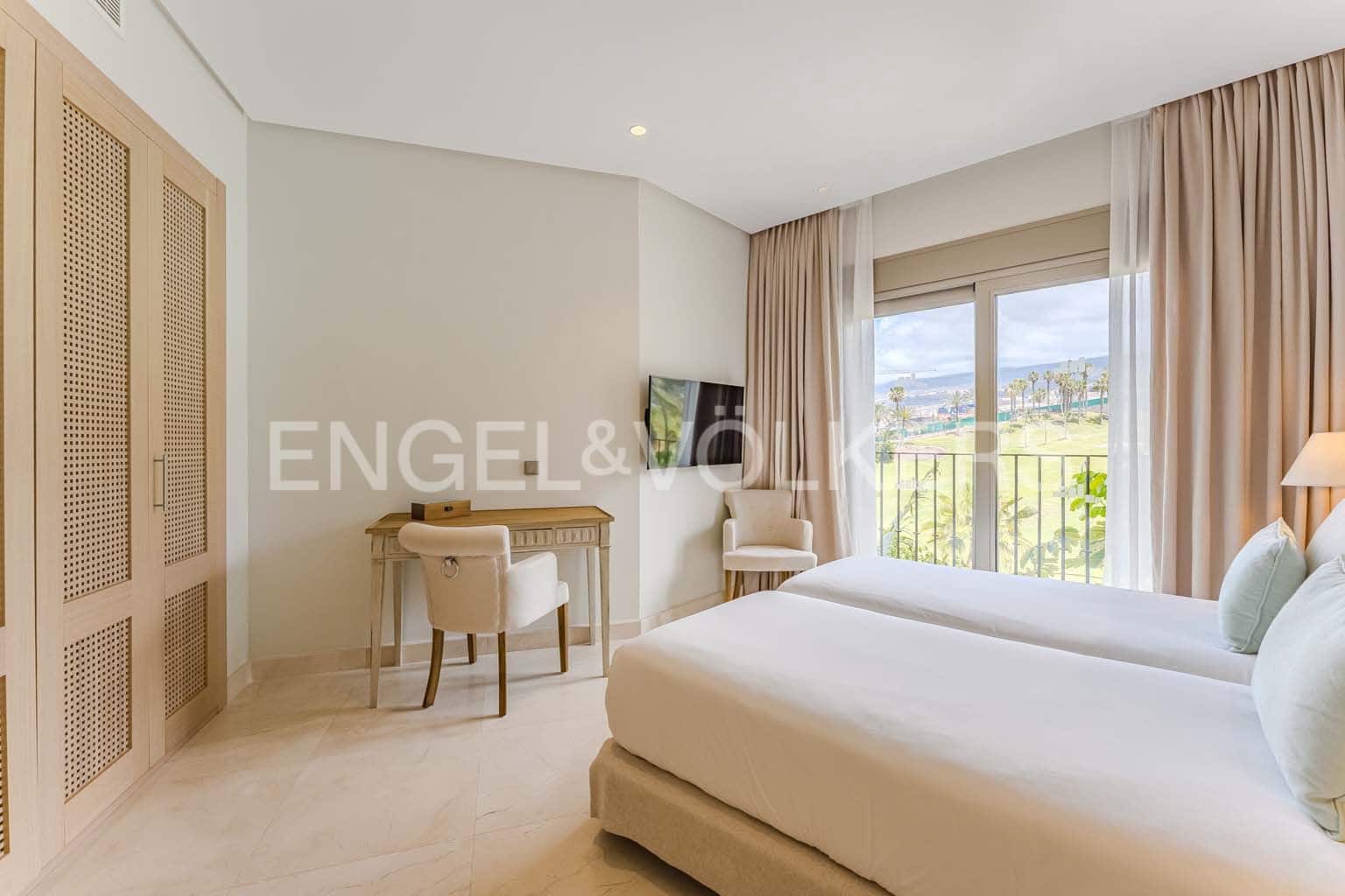 2 camera da letto Appartamento in vendita in Guia de Isora con piscina garage - 690.000 € (Rif: 10095469)