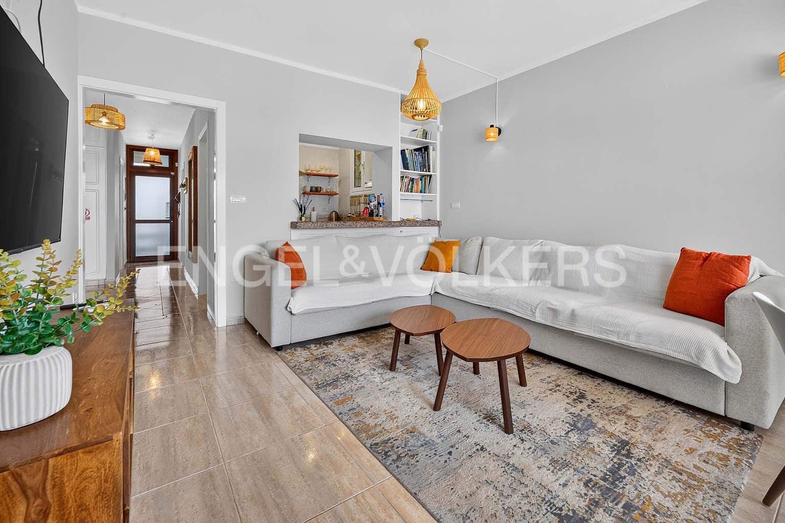 Apartamento de 3 habitaciones en Los Cristianos en venta con piscina - 750.000 € (Ref: 10095470)