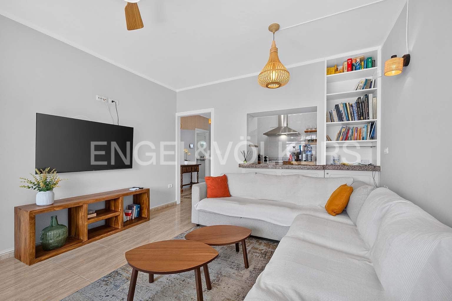 Apartamento de 3 habitaciones en Los Cristianos en venta con piscina - 750.000 € (Ref: 10095470)