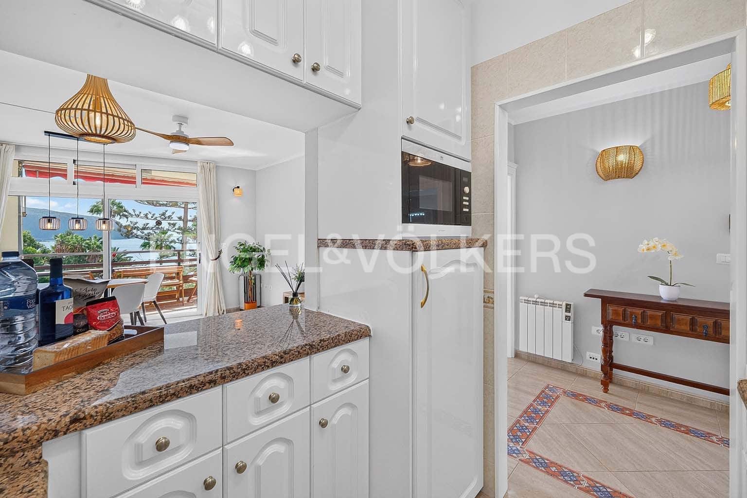 Apartamento de 3 habitaciones en Los Cristianos en venta con piscina - 750.000 € (Ref: 10095470)