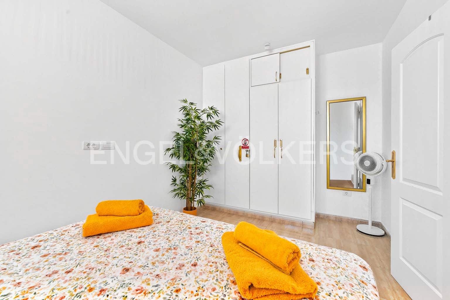 Apartamento de 3 habitaciones en Los Cristianos en venta con piscina - 750.000 € (Ref: 10095470)
