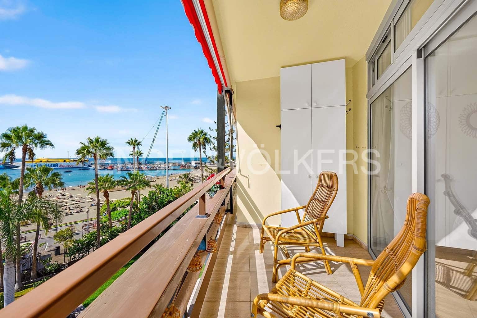 Apartamento de 3 habitaciones en Los Cristianos en venta con piscina - 750.000 € (Ref: 10095470)