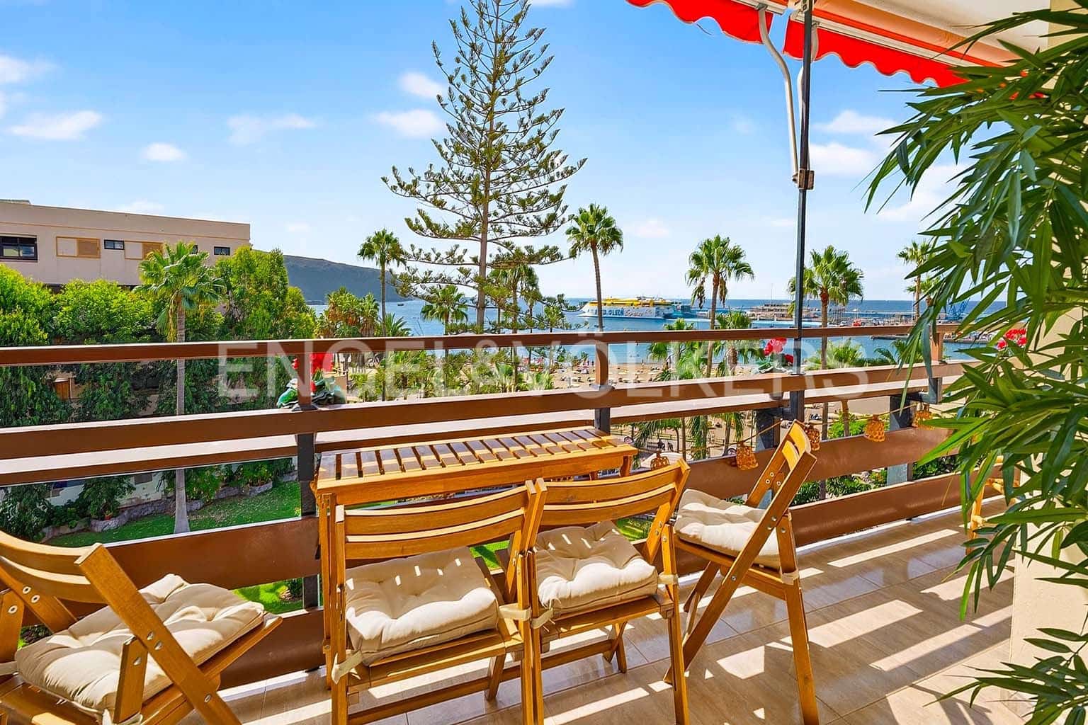 Apartamento de 3 habitaciones en Los Cristianos en venta con piscina - 750.000 € (Ref: 10095470)
