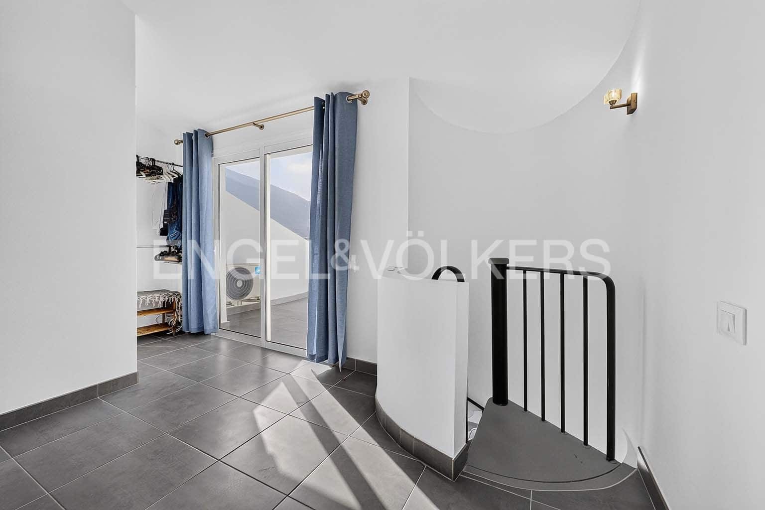 2 chambre Appartement à vendre à Los Cristianos avec piscine - 360 000 € (Ref: 10095471)