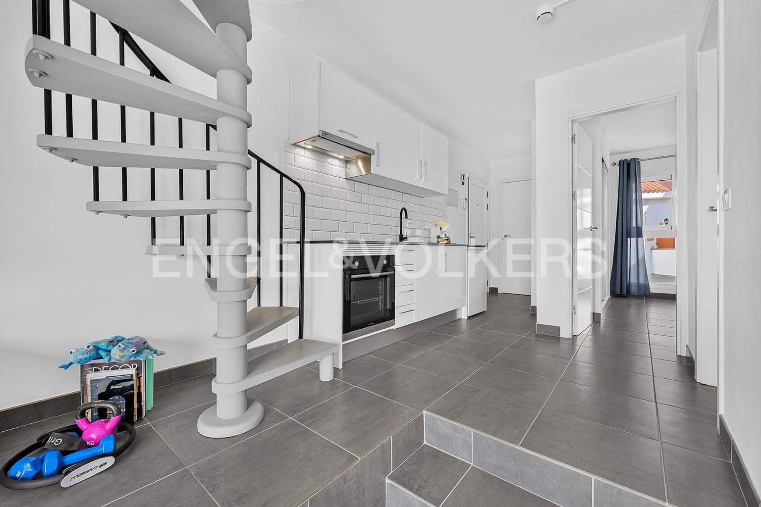 2 chambre Appartement à vendre à Los Cristianos avec piscine - 360 000 € (Ref: 10095471)