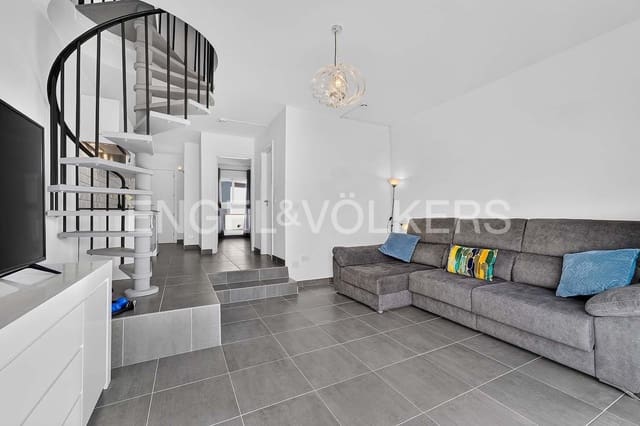 2 chambre Appartement à vendre à Los Cristianos, Arona avec piscine - 360 000 € (Ref: 10095471)