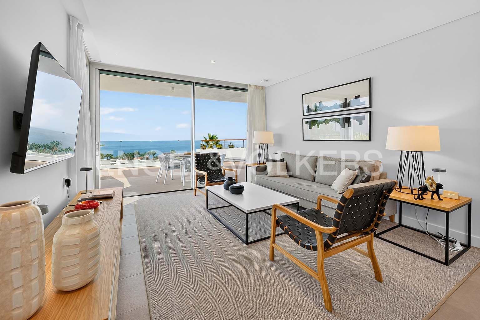 2 quarto Apartamento para venda em Guia de Isora com piscina garagem - 1 150 000 € (Ref: 10113290)