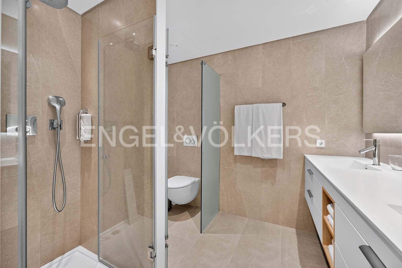 2 quarto Apartamento para venda em Guia de Isora com piscina garagem - 1 150 000 € (Ref: 10113290)