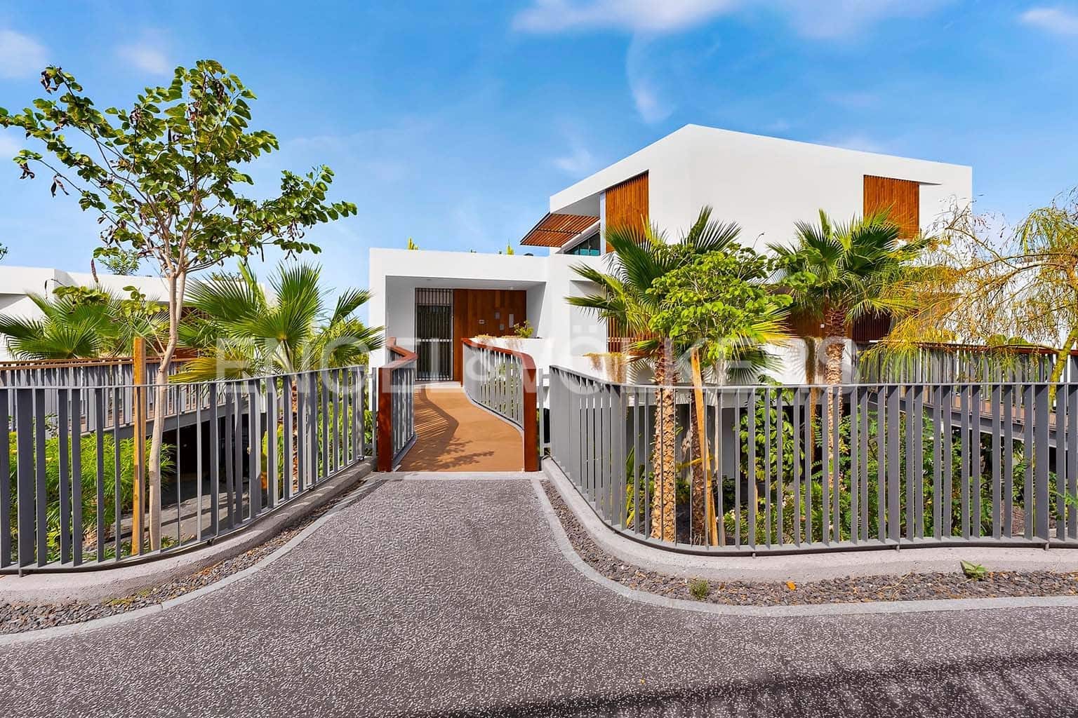 2 quarto Apartamento para venda em Guia de Isora com piscina garagem - 1 150 000 € (Ref: 10113290)