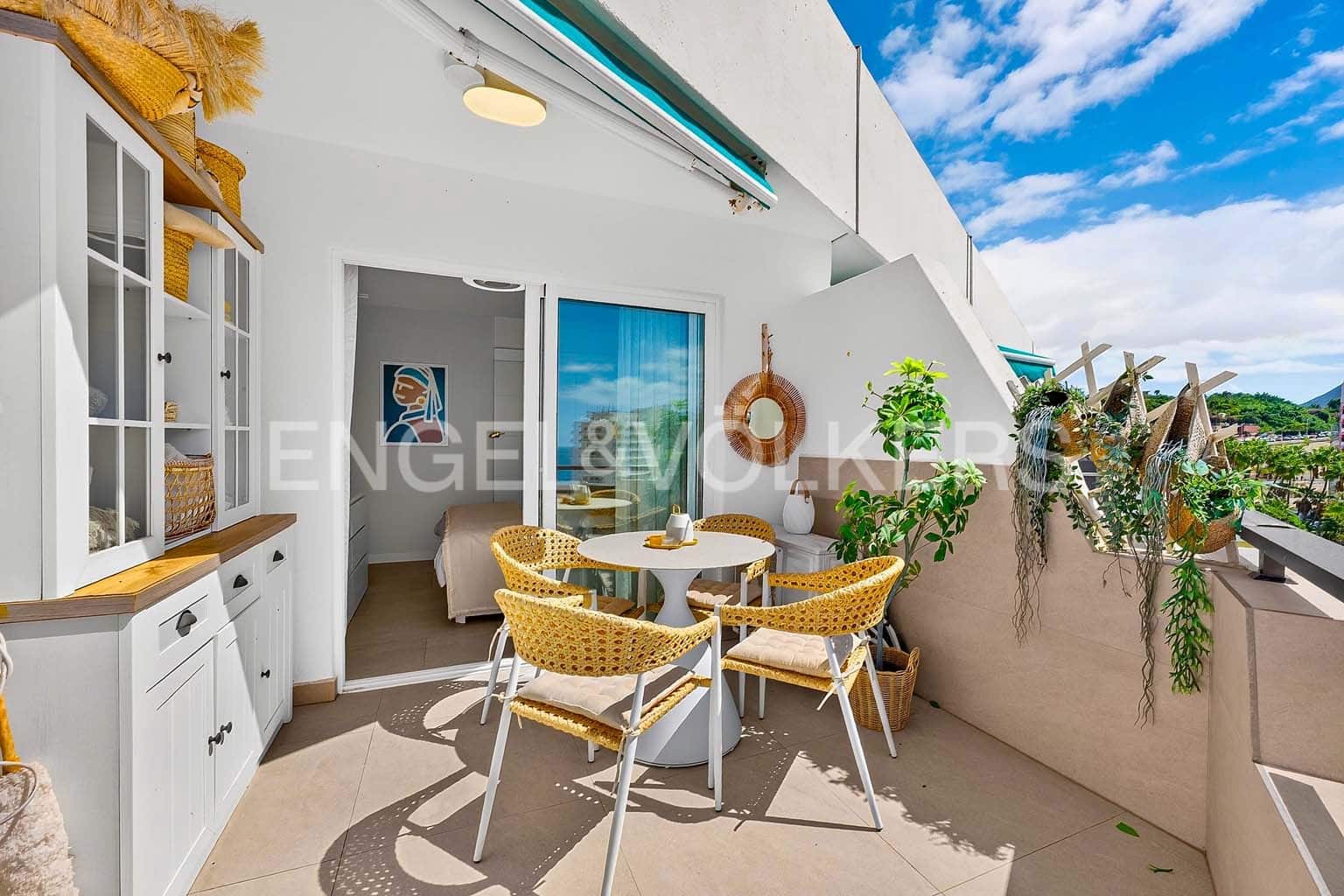 1 soverom Leilighet til salgs i Costa Adeje med svømmebasseng - € 386 000 (Ref: 10145391)
