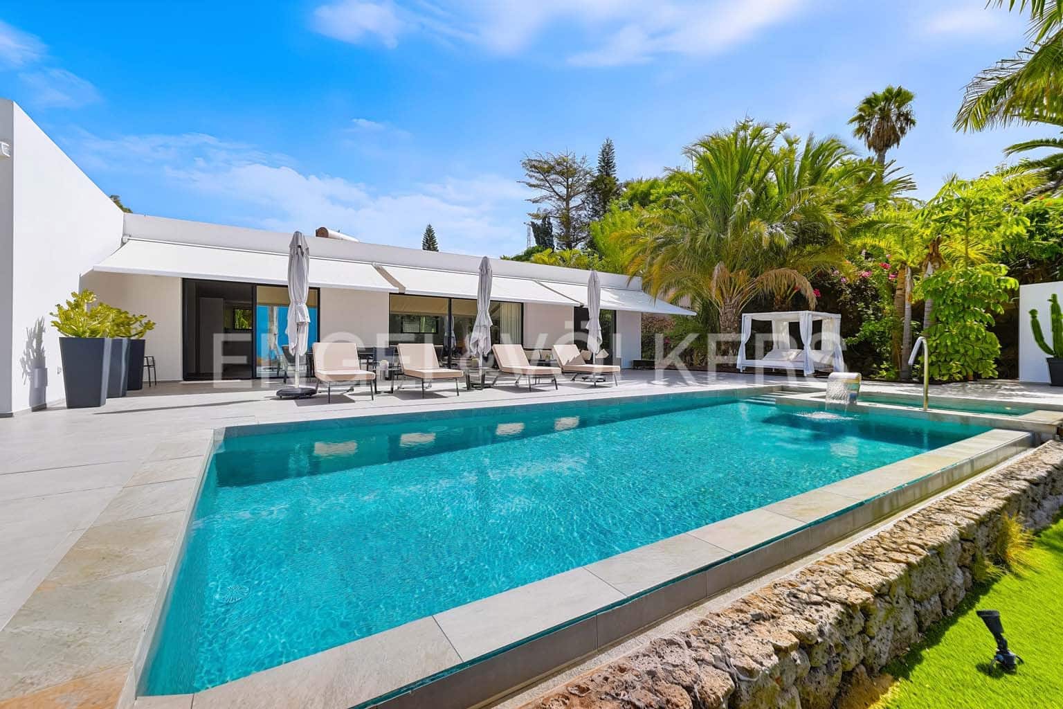 2 camera da letto Villa in vendita in Marazul con piscina garage - 2.500.000 € (Rif: 10155867)