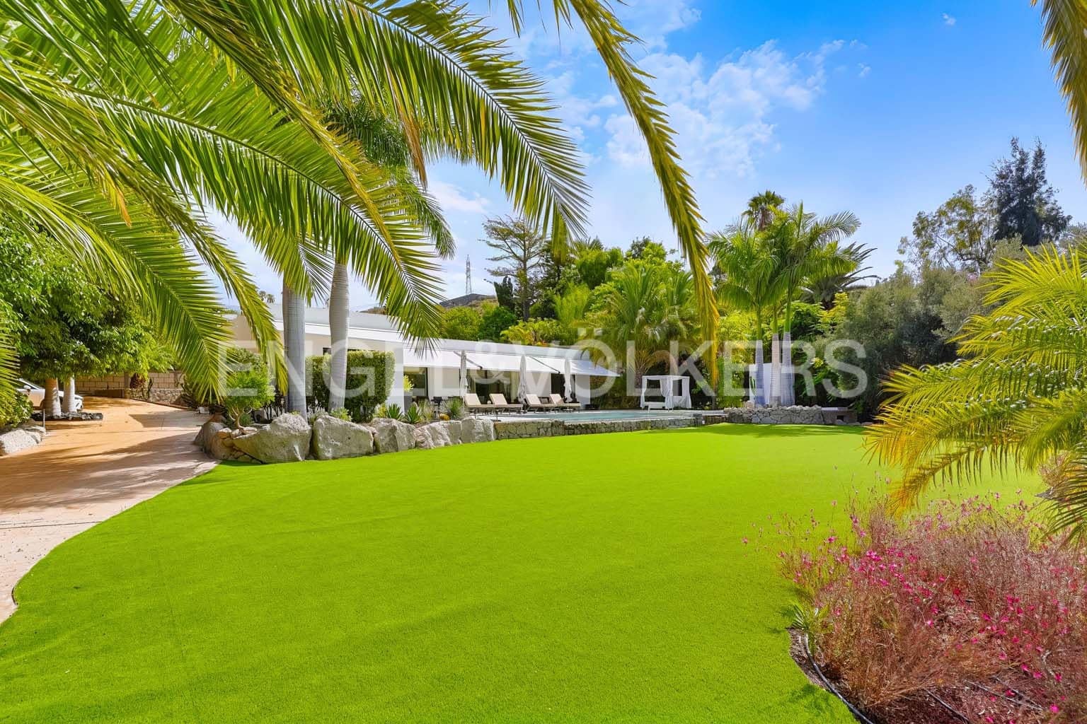 2 camera da letto Villa in vendita in Marazul con piscina garage - 2.500.000 € (Rif: 10155867)