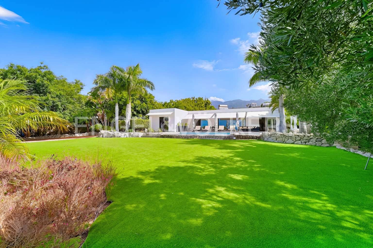 2 camera da letto Villa in vendita in Marazul con piscina garage - 2.500.000 € (Rif: 10155867)
