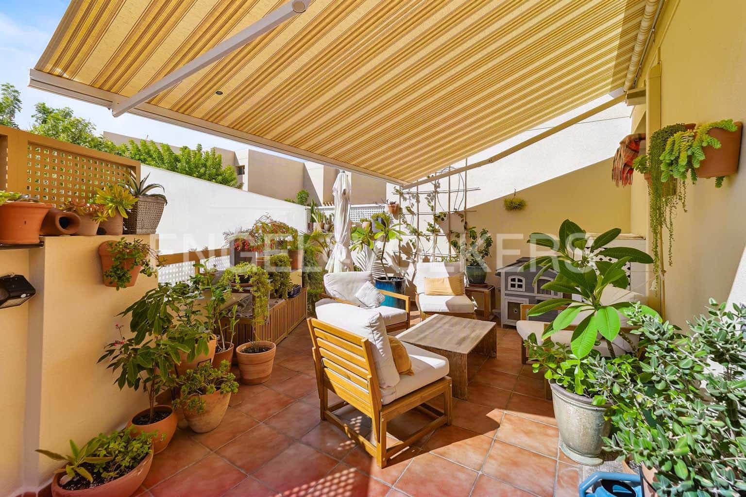 2 bedroom Villa for sale in La Tejita with pool garage - € 440,000 (Ref: 10155868)