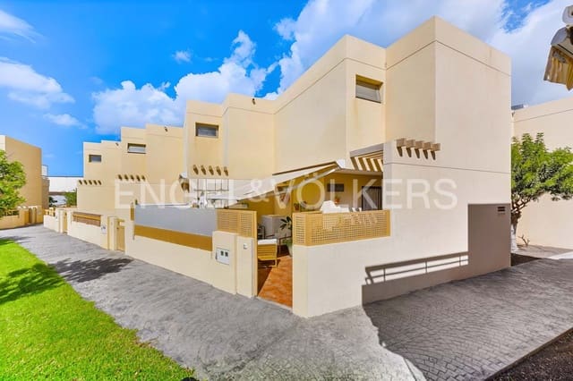 Chalet de 2 habitaciones en La Tejita, Granadilla de Abona en venta con piscina garaje - 440.000 € (Ref: 10155868)