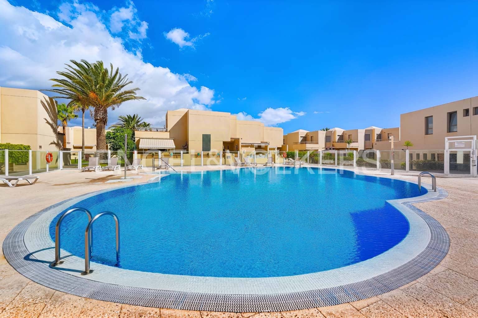 2 bedroom Villa for sale in La Tejita with pool garage - € 440,000 (Ref: 10155868)