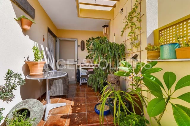 Chalet de 2 habitaciones en La Tejita, Granadilla de Abona en venta con piscina garaje - 440.000 € (Ref: 10155868)