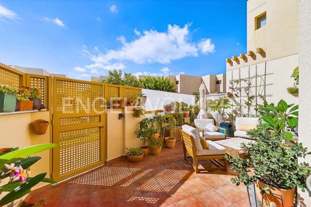 Chalet de 2 habitaciones en La Tejita, Granadilla de Abona en venta con piscina garaje - 440.000 € (Ref: 10155868)