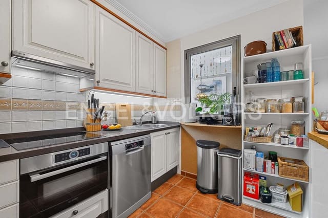 Chalet de 2 habitaciones en La Tejita, Granadilla de Abona en venta con piscina garaje - 440.000 € (Ref: 10155868)