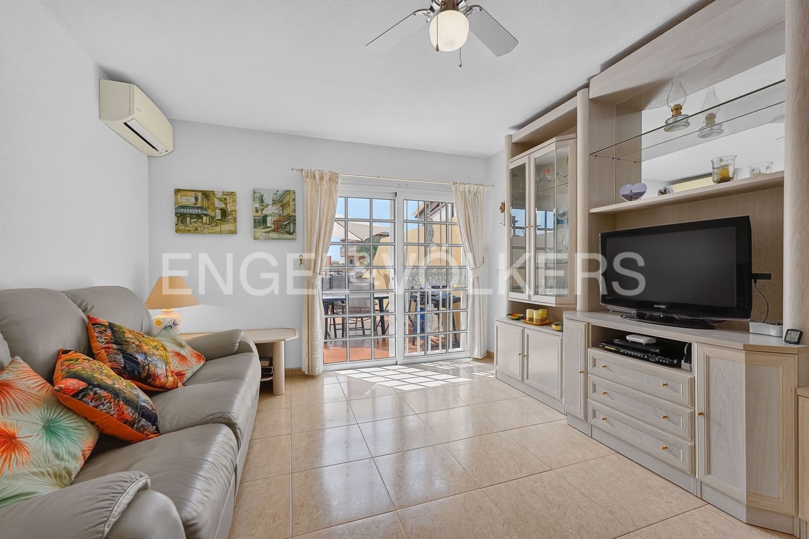 2 chambre Villa/Maison à vendre à Callao Salvaje avec piscine garage - 348 000 € (Ref: 10172289)