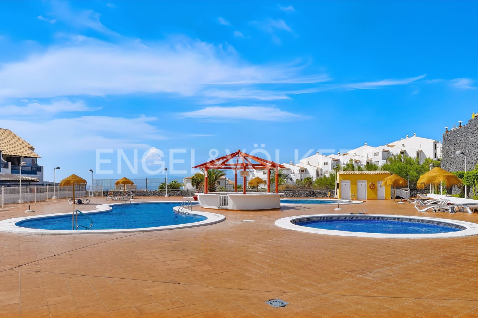 2 chambre Villa/Maison à vendre à Callao Salvaje avec piscine garage - 348 000 € (Ref: 10172289)