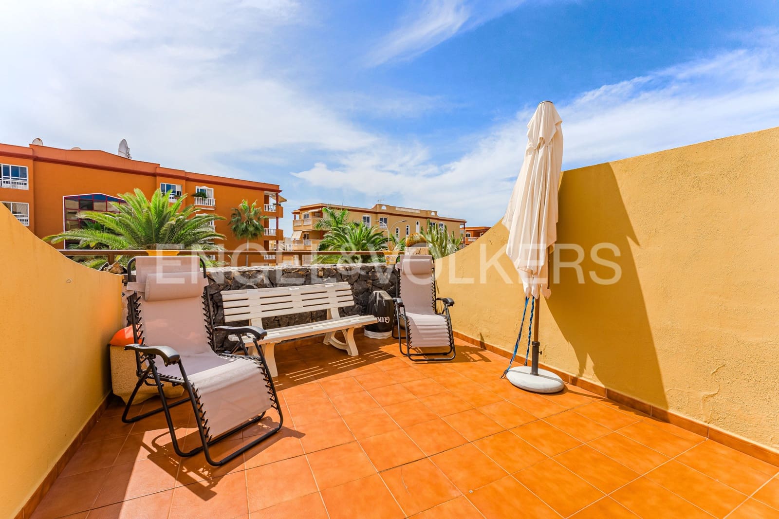 2 chambre Villa/Maison à vendre à Callao Salvaje avec piscine garage - 348 000 € (Ref: 10172289)