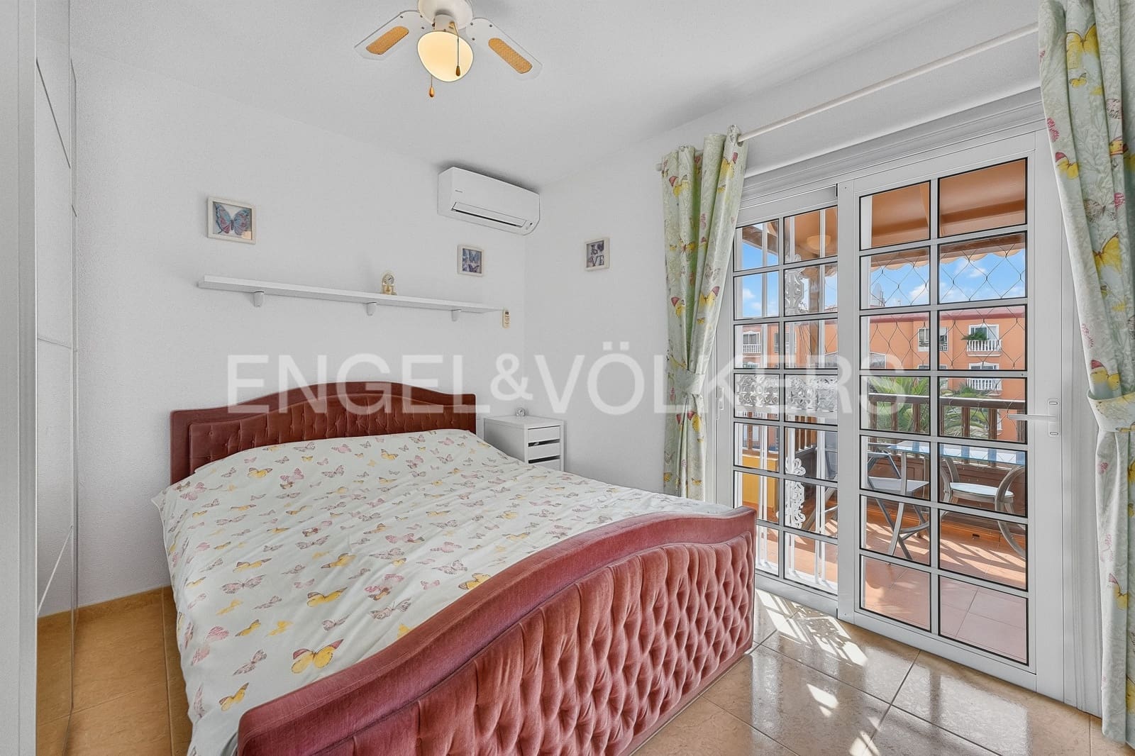 2 chambre Villa/Maison à vendre à Callao Salvaje avec piscine garage - 348 000 € (Ref: 10172289)
