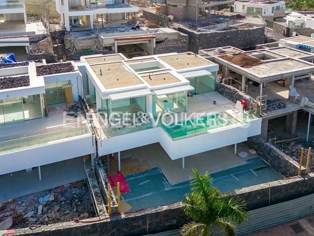 3 bedroom Villa for sale in Costa Adeje, Adeje with pool - € 2,700,000 (Ref: 7019838)