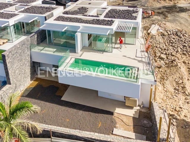 3 bedroom Villa for sale in Costa Adeje, Adeje with pool - € 2,700,000 (Ref: 7019838)