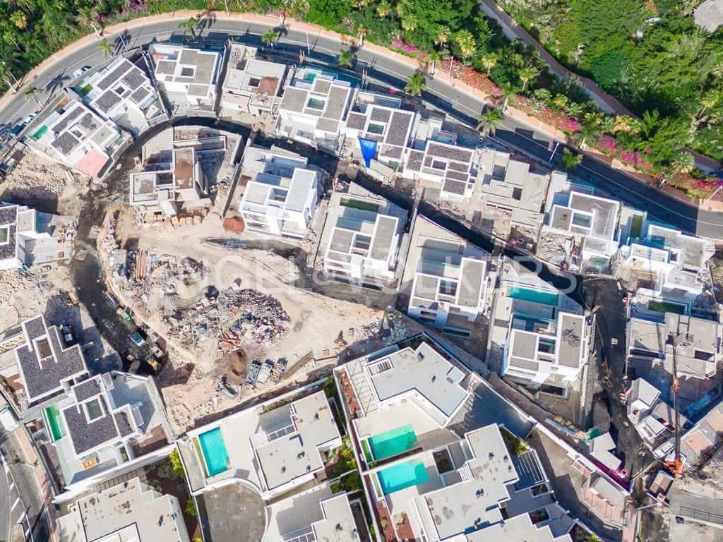 3 bedroom Villa for sale in Costa Adeje with pool - € 2,700,000 (Ref: 7019838)